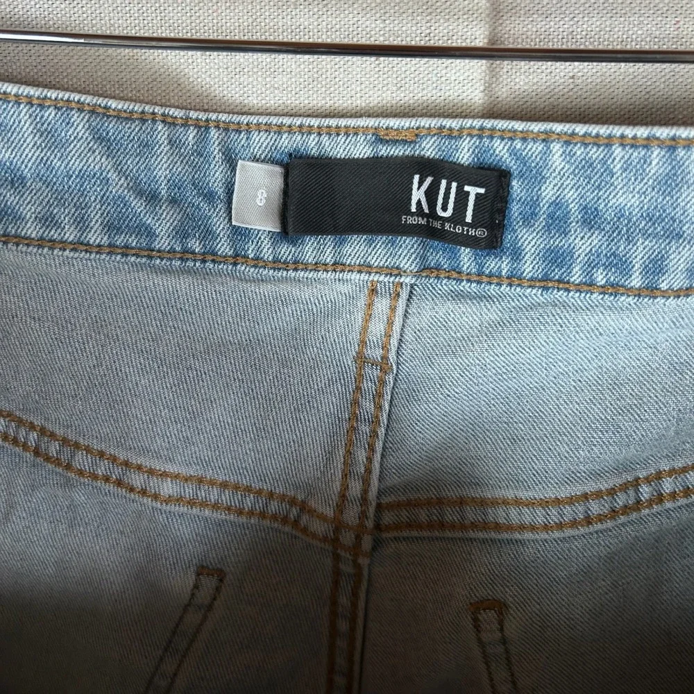 KUT from the Kloth Jane High Rise Distressed Denim Shorts Light Wash‎ Size 8